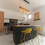 Terrasse Mounin - Lumineux Avec Grande Terrasse