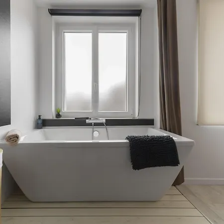 Terrasse Mounin - Lumineux Avec Grande Terrasse *