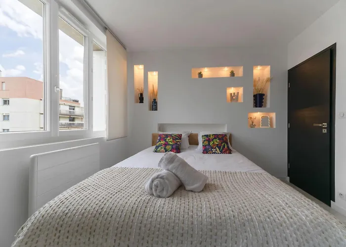 Terrasse Mounin - Lumineux Avec Grande Terrasse Appartement Vichy