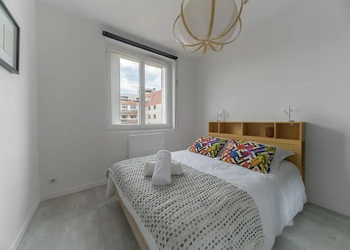 Terrasse Mounin - Lumineux Avec Grande Terrasse Vichy