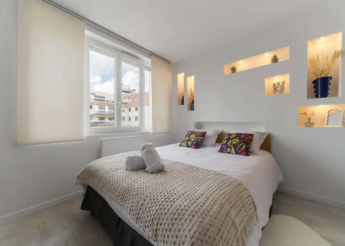 Terrasse Mounin - Lumineux Avec Grande Terrasse