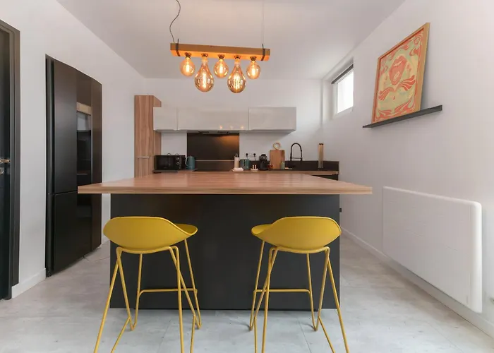 Terrasse Mounin - Lumineux Avec Grande Terrasse Appartement Vichy