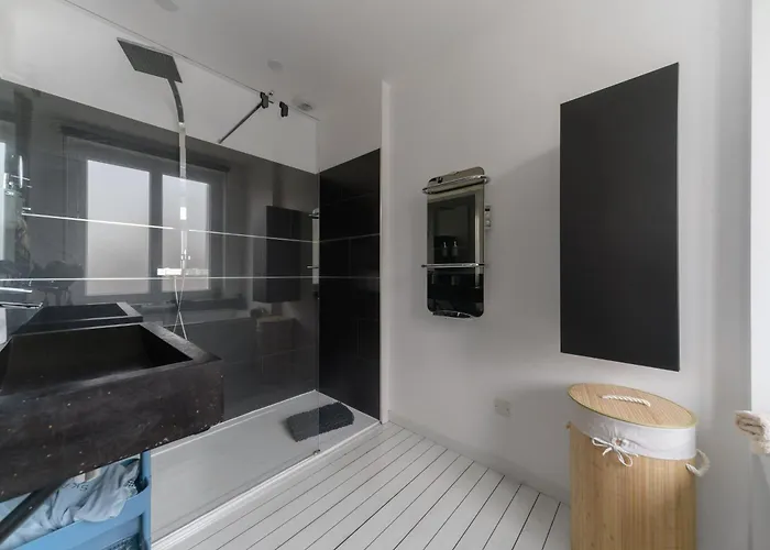 Terrasse Mounin - Lumineux Avec Grande Terrasse Appartement Vichy