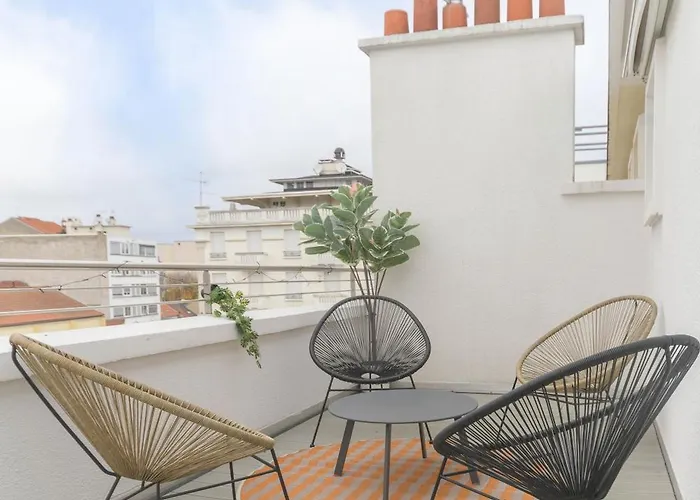 Appartement Terrasse Mounin - Lumineux Avec Grande Terrasse *