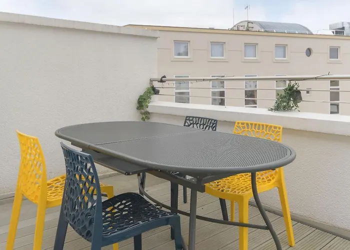 Terrasse Mounin - Lumineux Avec Grande Terrasse Appartement Vichy