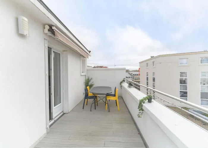 Terrasse Mounin - Lumineux Avec Grande Terrasse